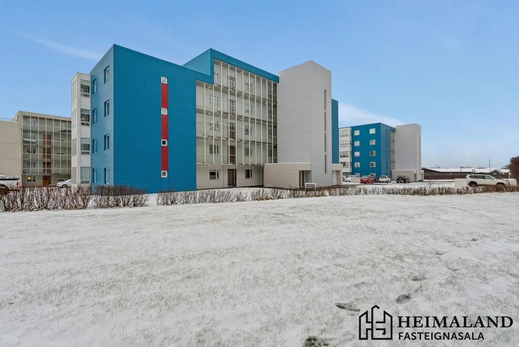Esterno - Spacious 3-Bedroom Apartment with Elevator in Selfoss