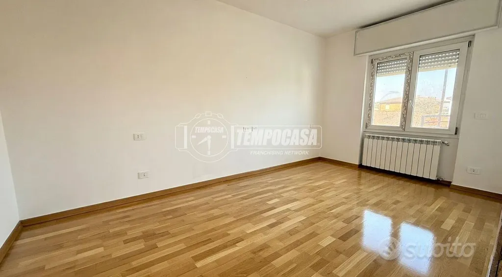 Appartement 3 pièces à IT
