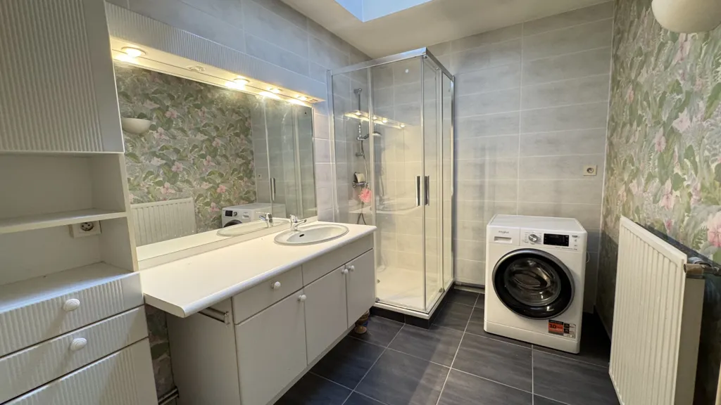 Salles de bain - Appartement F4 avec Garage à Saint-Galmier
