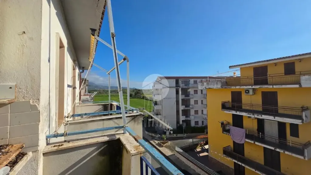Rõdu - Bright Bilocale with Balconies in Scalea