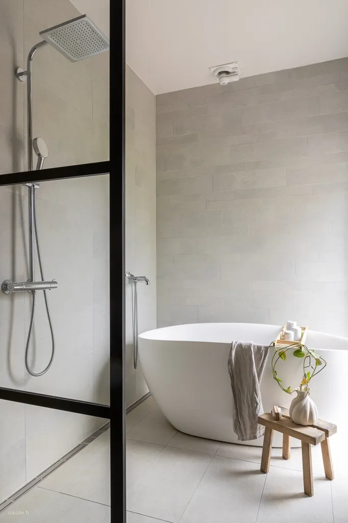 Salles de bain - Modern Detached House with Garden in Kerkkoo