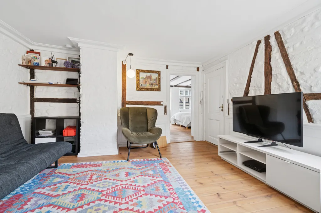 Séjour - Historic Flat with Original Features in Copenhagen