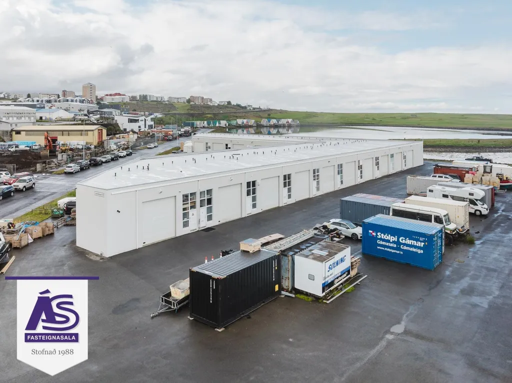 Esterno - Warehouse with Loft Space in Hafnarfjörður
