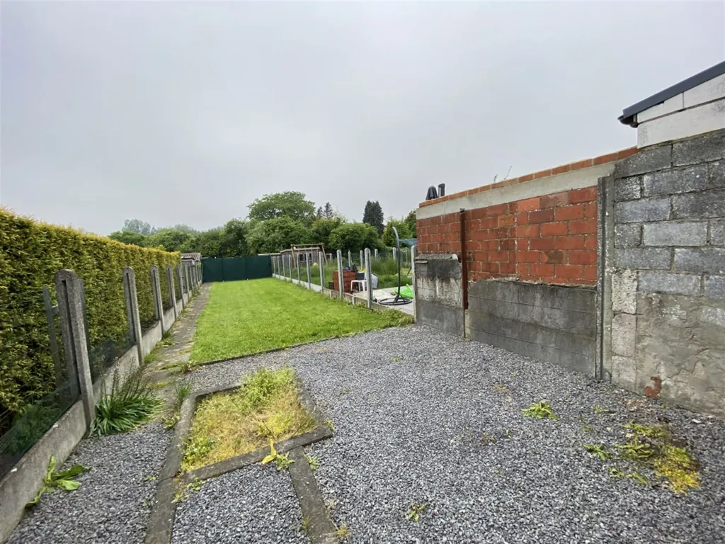 Jardin - Maison Mitoyenne avec Jardin à Basècles