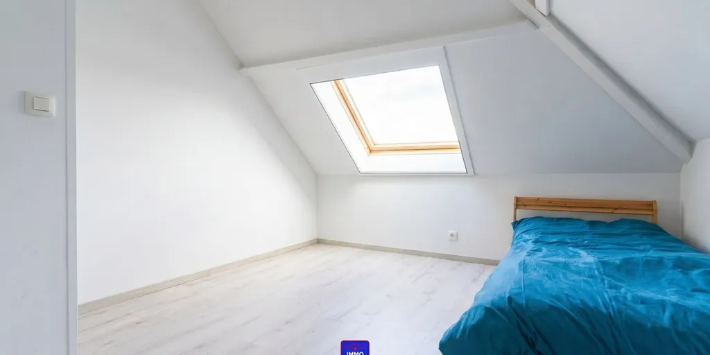 Chambres - Duplex Rénové avec Garage à Moeskroen