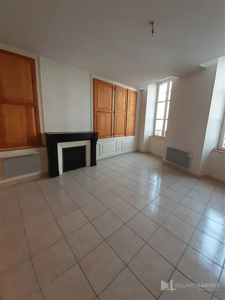 Elutuba - Ground Floor Flat in Sauxillanges