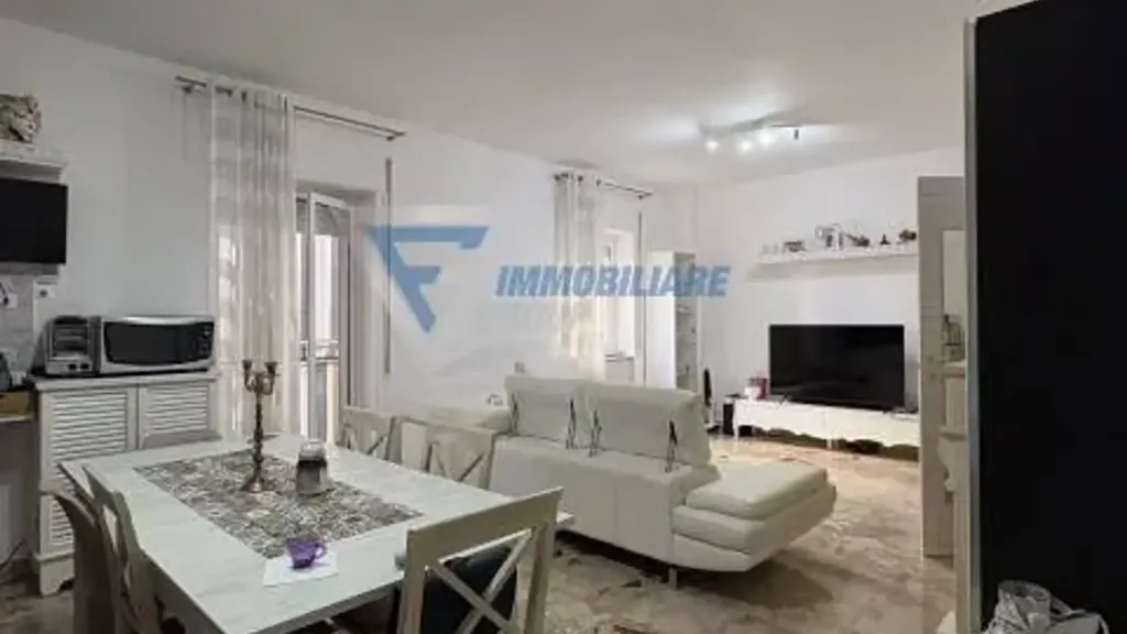 Appartement 4 pièces à IT