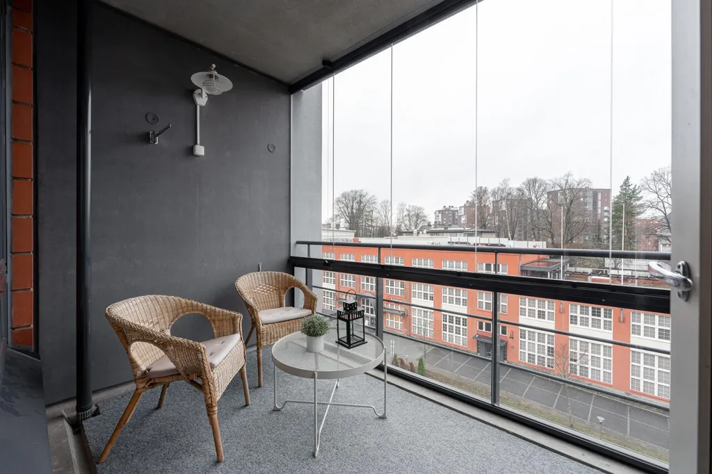 balcony