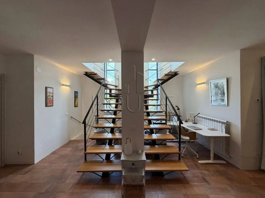 Pièces - Luxury Villa with Panoramic Views in Umbertide