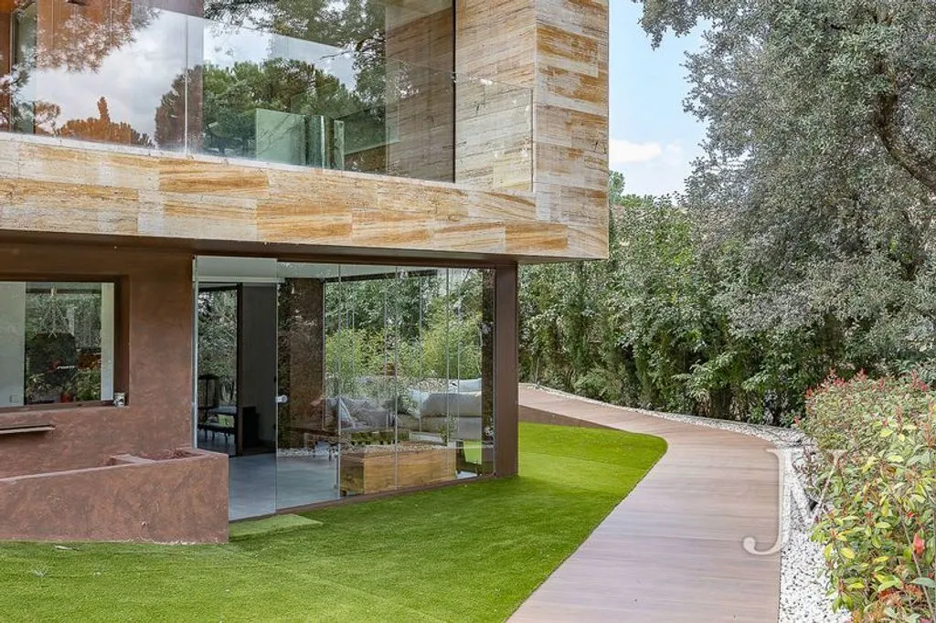 Välivaade - Luxury Villa with Pool in Montealina, Madrid