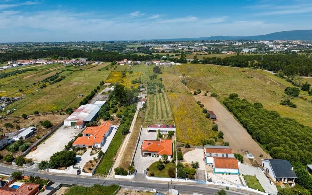 Õhuvaade - Luxury Villa with Extensive Land in Torres Novas