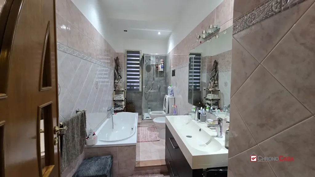 Bathrooms - Modernised Apartment with Balcony in Messina