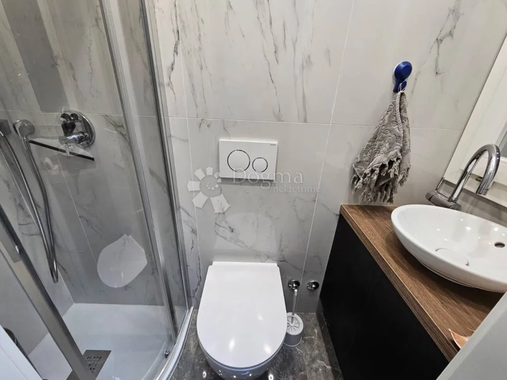 Vannitoad - Apartment with Sea View in Rovinj Centre