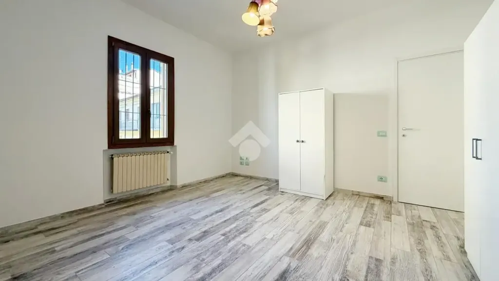 Chambres - Independent House with Garden in Prato