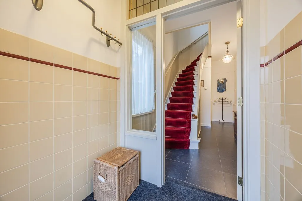 Ingresso - 1930s House with Garden in Scheveningen