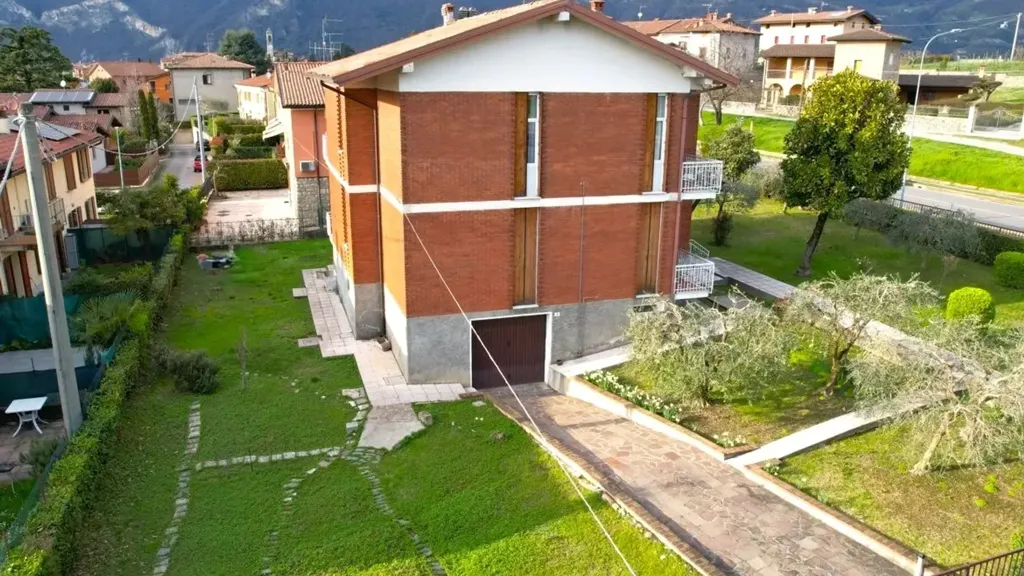 Vue aérienne - Bifamiliar Villa with Garden in Clusane, Iseo