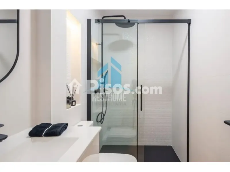Salles de bain - Fully Furnished Flat with Balconies in Goya