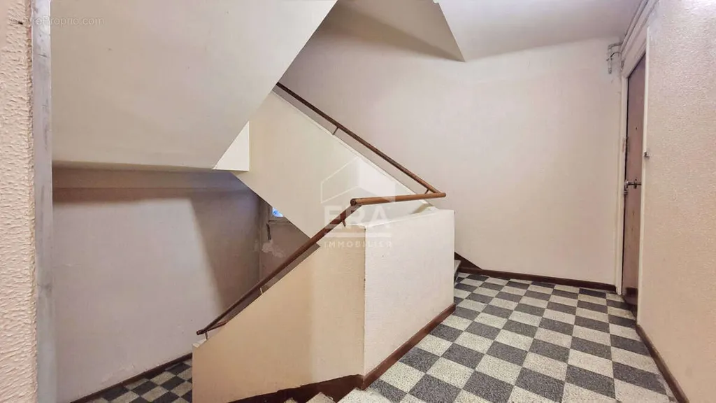 Toad - Renovated 2-Bed Apartment with Balcony in Nice