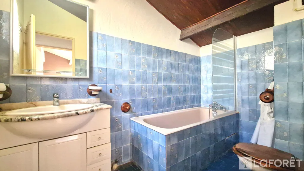 Salles de bain - Appartement Duplex avec Terrasse à Fréjus
