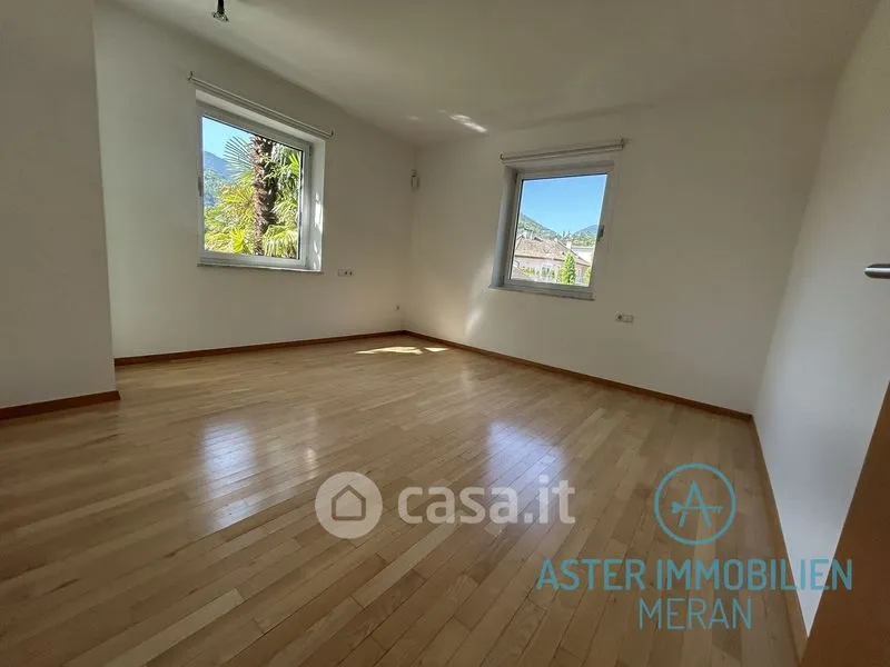 Toad - Villa with Extensive Garden in Lana