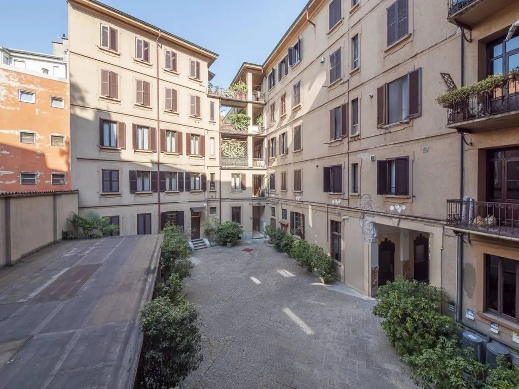 Aed - Luxury Apartment in Historic Building, Milan