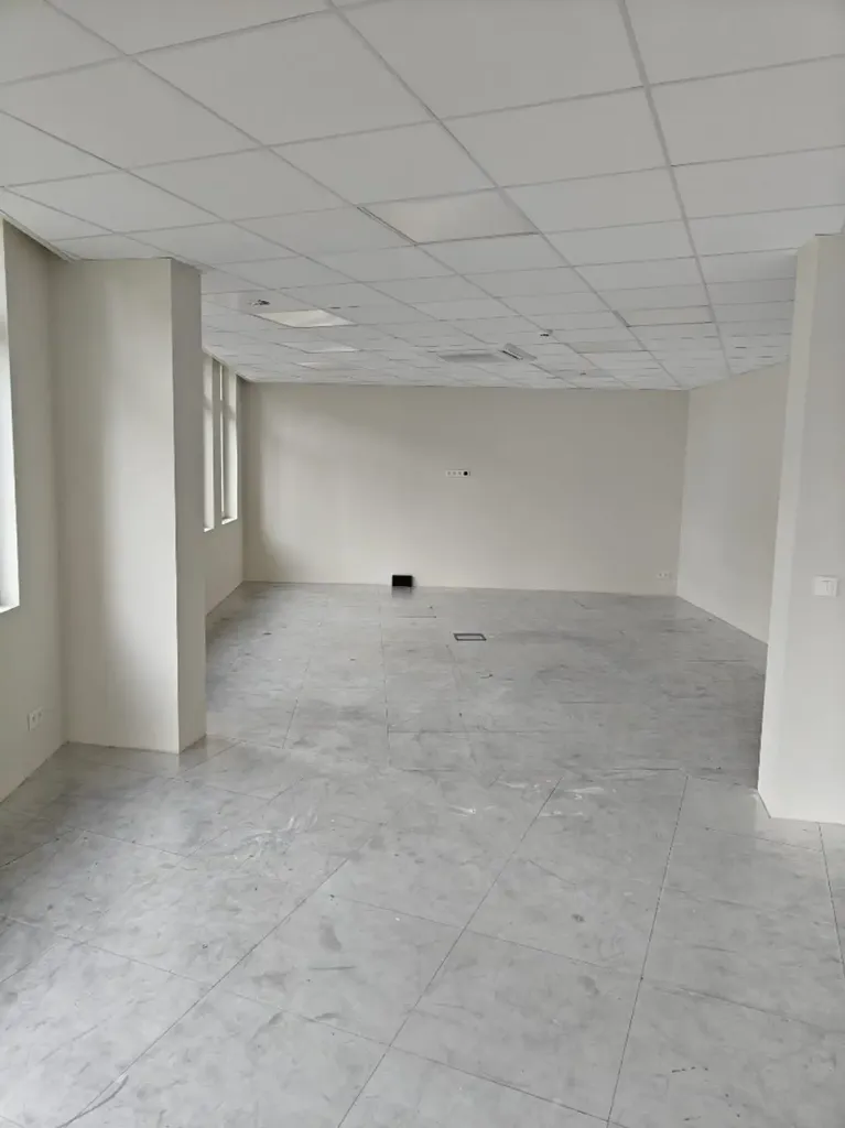 Ärihoone asukohas Antwerpen