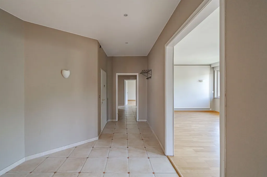 Ingresso - Flat with Garage in Solbosch, Brussels