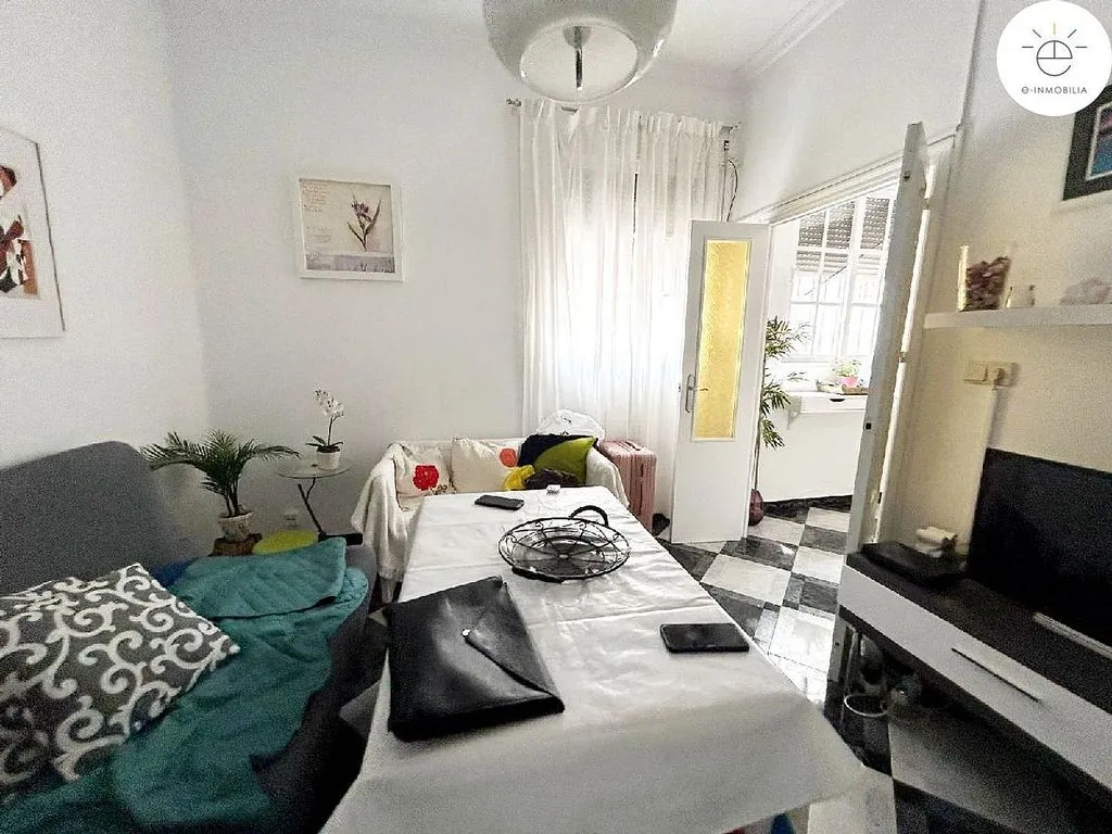 Séjour - Apartment with South View near Cathedral