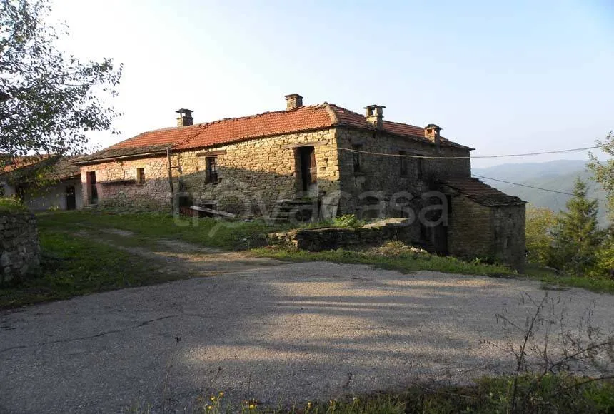 Välivaade - Traditional Langhe Rustico with Panoramic Terrace in Cortemilia