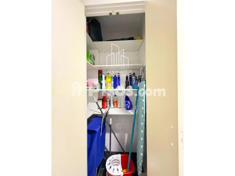 Pesuköök - Student Flat with Balcony in Avenida de Mirat