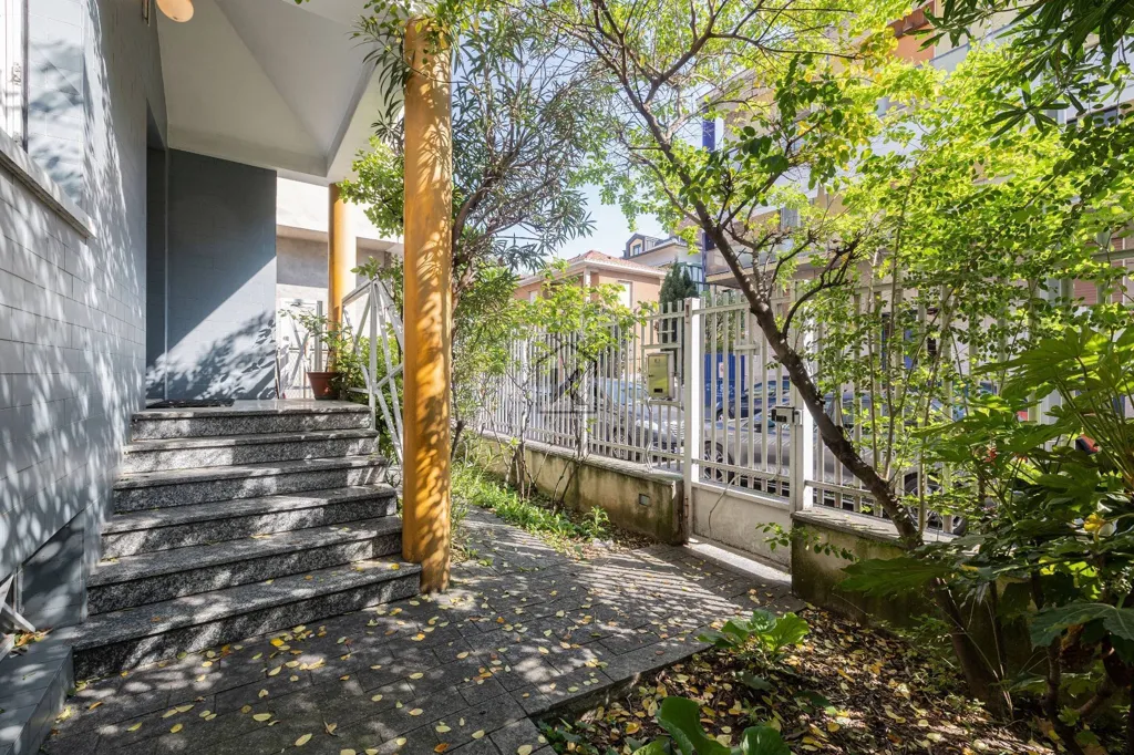 Rooms - Luxury Villa with Private Garden in Milan