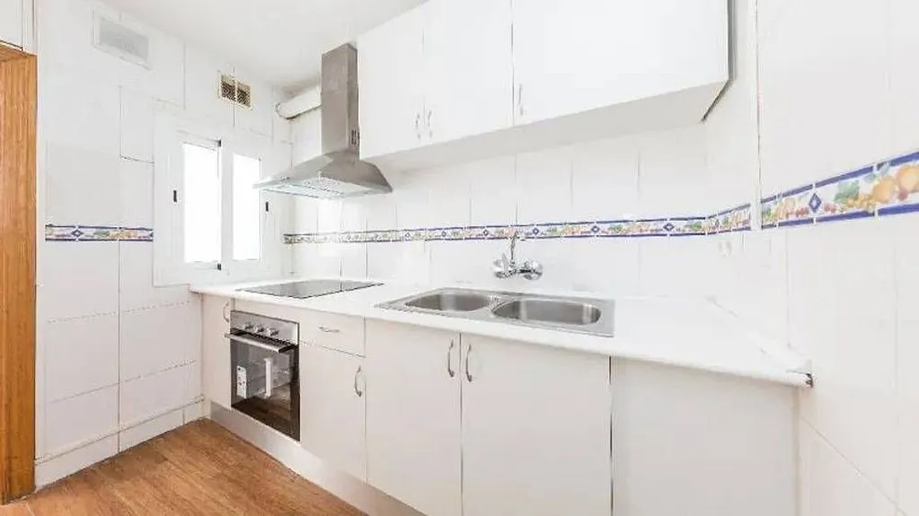 Cuisine - Apartment with Balcony and Lift in Les Planes