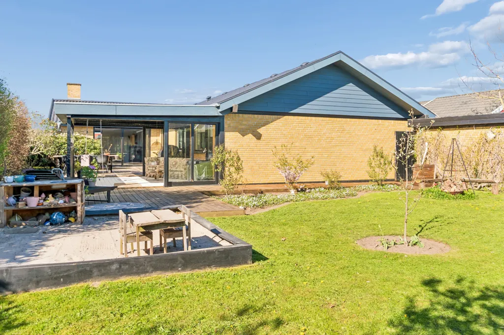 Jardin - Spacious Villa with Terrace in Fredericia