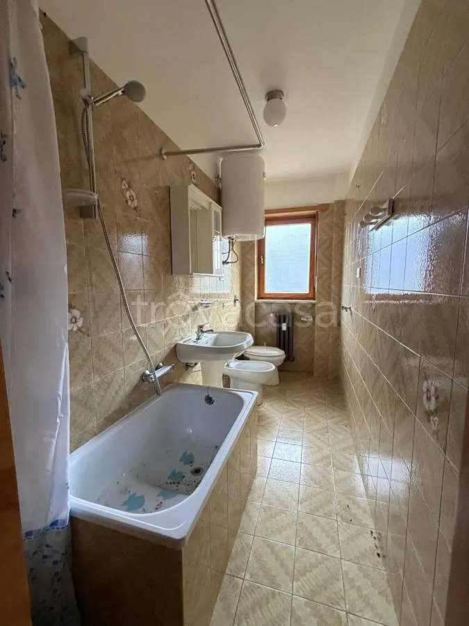 Salles de bain - Two-Bedroom Apartment with Balcony in Chiomonte