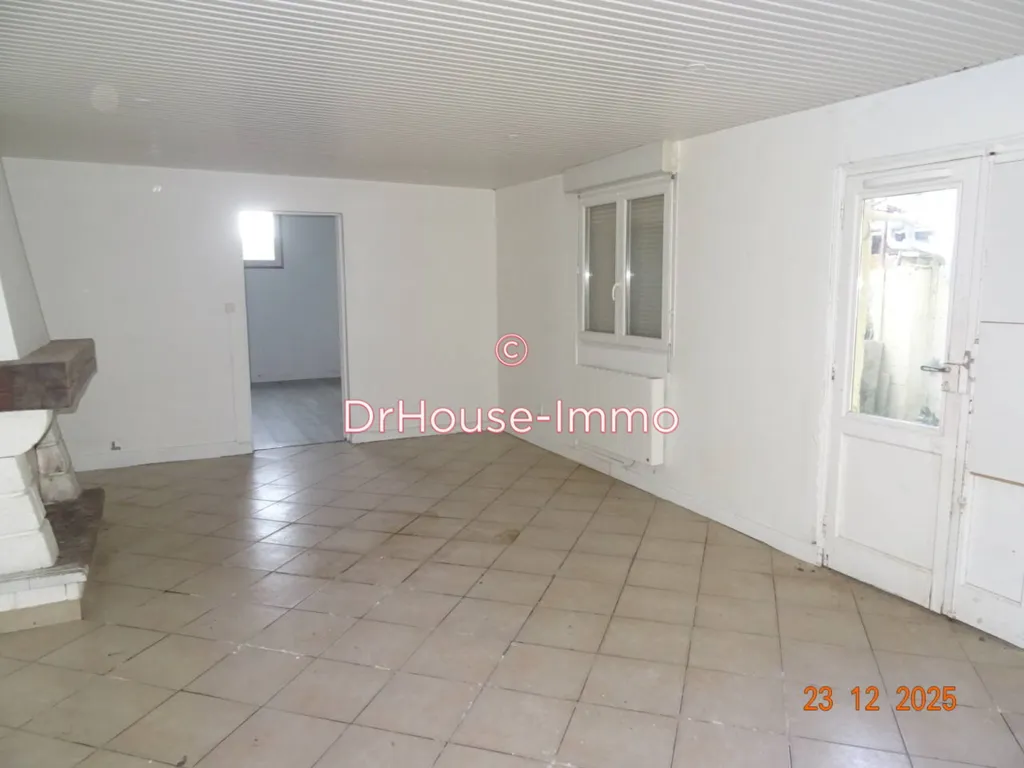 Elutuba - Stone Townhouse with Courtyard in Caen