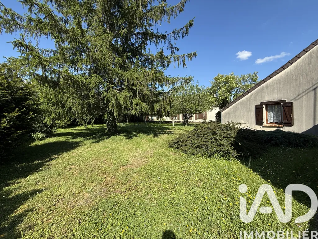 Jardin - Maison de Ville avec Garage à Voisenon