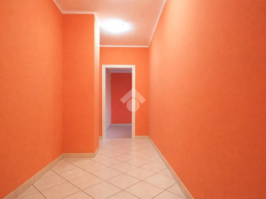 Hallway - Central 4-Bed Apartment with Balcony in Cossato