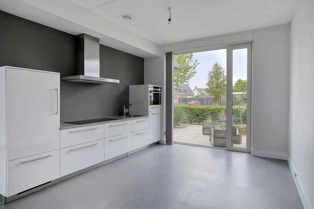 Köök - Modern Flat-Plan House with Patio in Kapelle