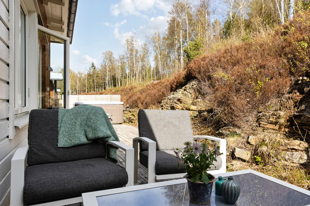 Terrasse - Modern Parhouse with Garden in Mölnlycke