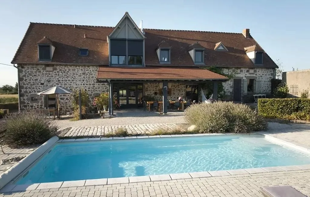Piscina - Guesthouse & Gite with Pool in Allier