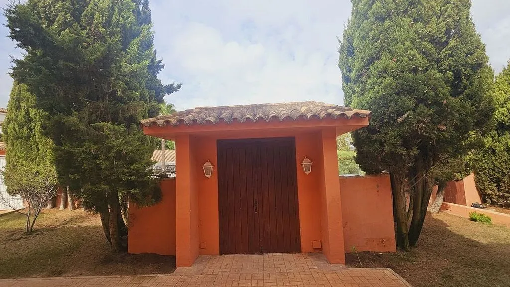 Exterior - Andalusian Villa with Pool in Sotogrande