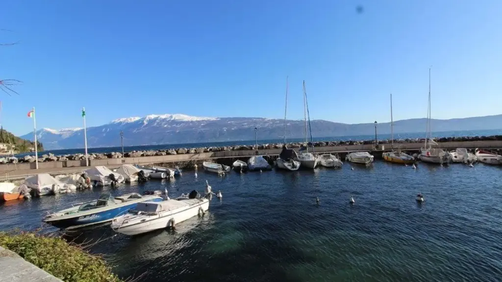 New Studio with Panoramic Loggia in Toscolano Maderno