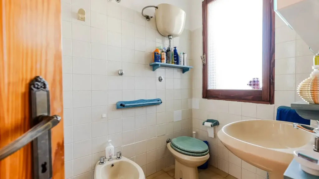 6-room house in IT