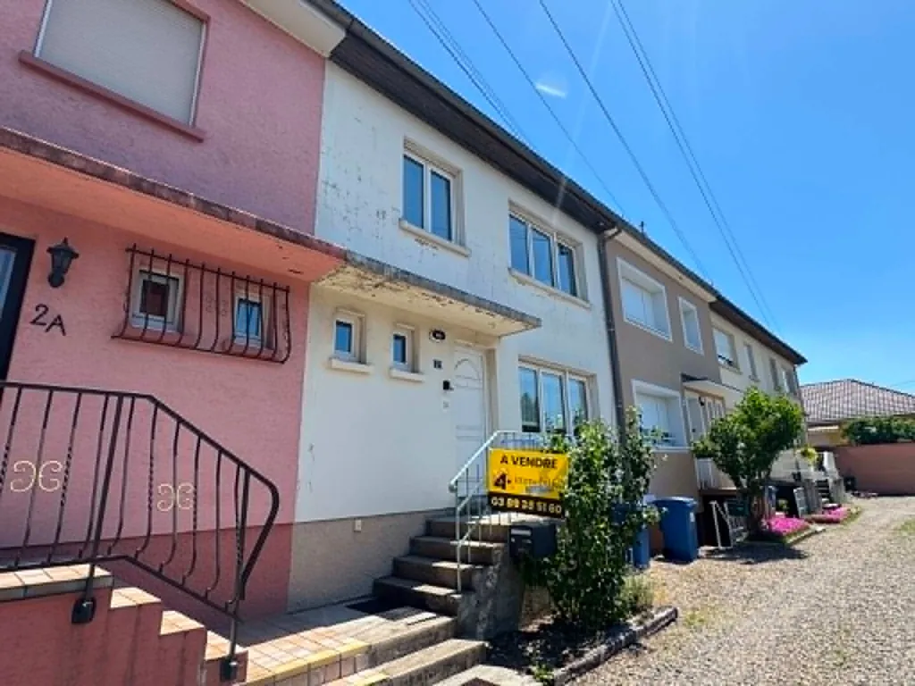 Extérieur - Maison avec Garage et Jardin à Kingersheim