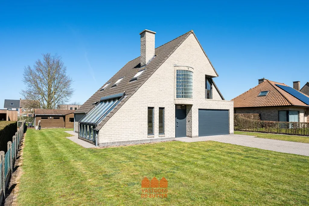 Välivaade - Open-plan House with Double Garage in Bentille
