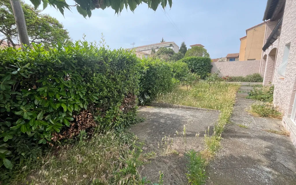 Jardin - Maison avec Jardin et Terrasse à Lunel