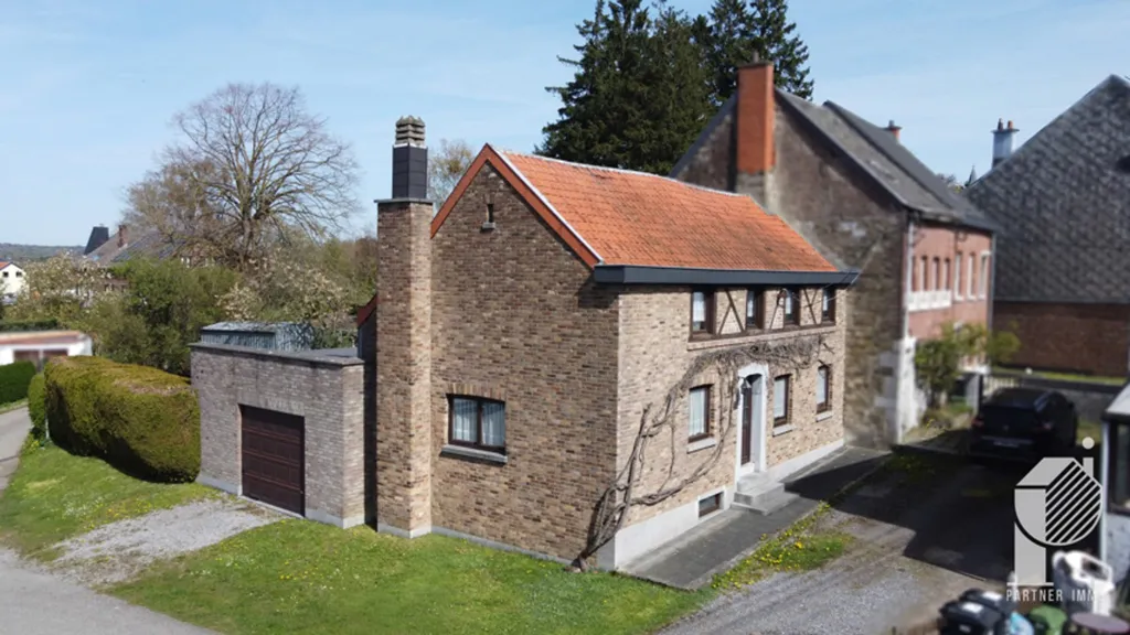 Õhuvaade - Three-Façade House with Garden in Dison