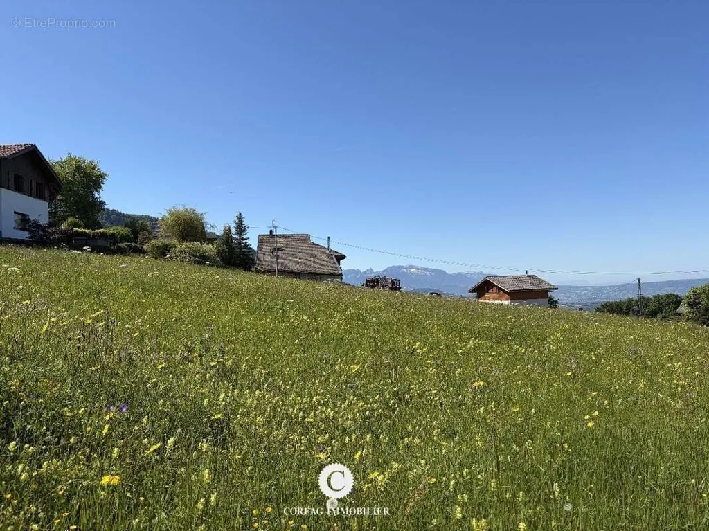 Jardin - Terrain avec Vue sur la Vallée à Bogeve