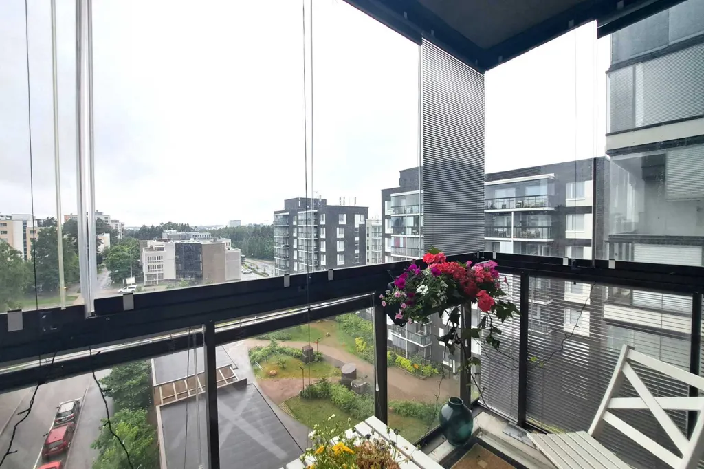 Rõdu - Spacious 1-Bedroom Flat with Balcony in Matinkylä