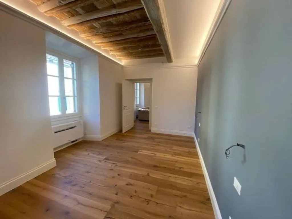 Toad - Luxury Flat in Historic Palazzo, Florence